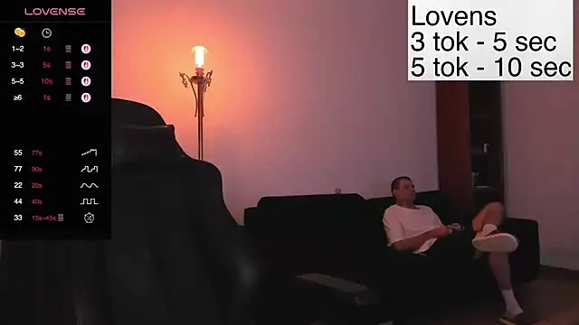 Snapshot of Sexy_Sweets chatting on October 29, 2025, 9:49 pm Sexy Sweets online show from October 29, 2025, 9:49 pm