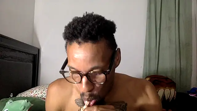 KingDerRico online show from September 15, 2025, 1:05 am