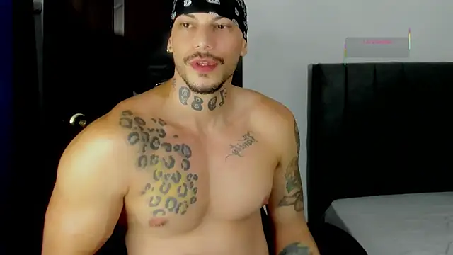 Snapshot of RickG_Oficial chatting on May 21, 2026, 11:12 pm RickG Oficial online show from May 21, 2026, 11:12 pm