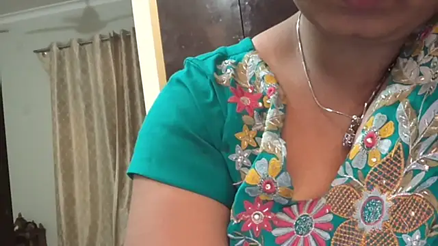 Gulaboo bhabi online show from January 17, 2025, 8:02 am