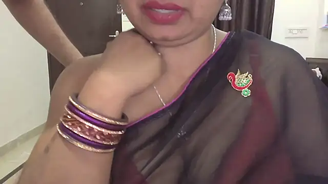 Gulaboo bhabi online show from February 18, 2025, 10:03 pm