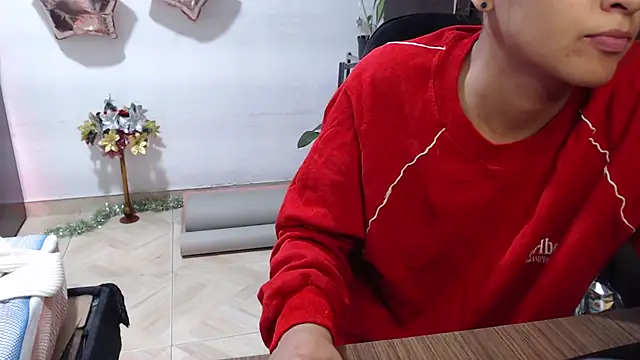 Zoe--khalL online show from December 22, 2025, 4:09 am