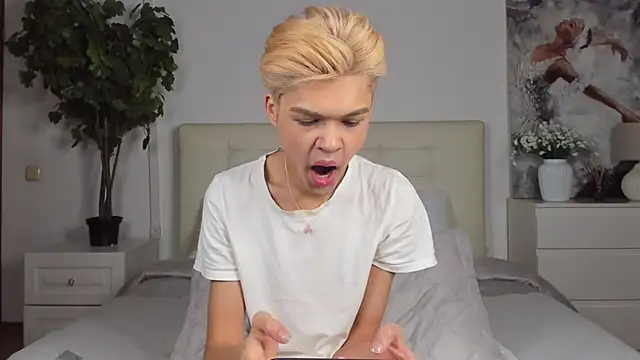 Felix Rey online show from February 9, 2025, 4:07 pm