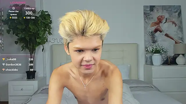 Felix Rey online show from March 10, 2025, 1:45 am