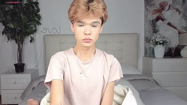 Felix Rey online show from October 7, 2025, 4:04 pm