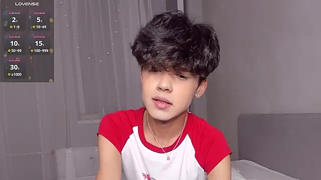 Felix Rey online show from August 6, 2026, 9:06 pm