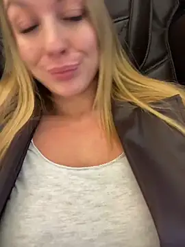 Sweet   Emily online show from November 28, 2025, 5:04 pm