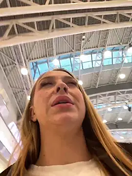 Sweet   Emily online show from December 22, 2025, 12:13 pm