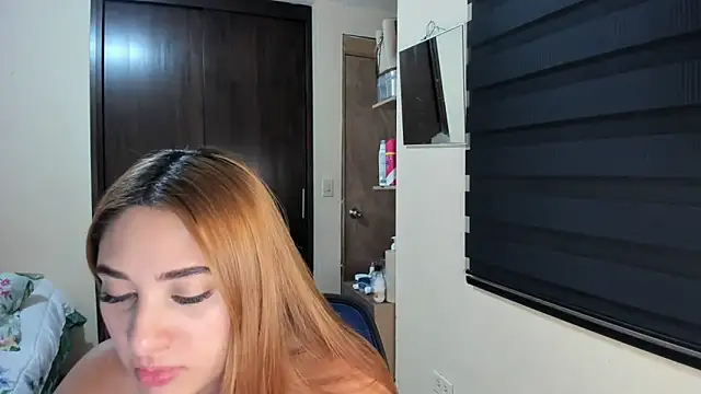 Snapshot of Amy_Walker chatting on April 21, 2026, 7:28 pm Amy Walker online show from April 21, 2026, 7:28 pm