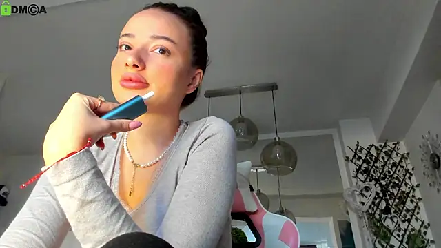 Snapshot of IreneVON chatting on April 27, 2026, 3:48 am IreneVON online show from April 27, 2026, 3:48 am