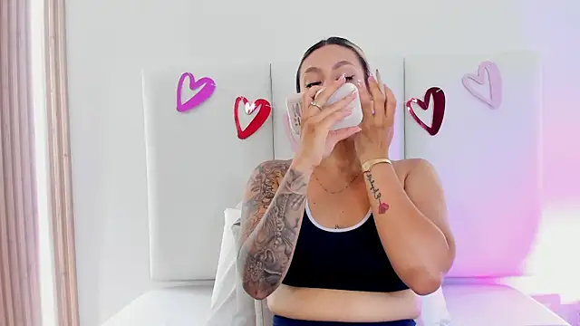 Emily robertss online show from February 14, 2026, 7:21 pm