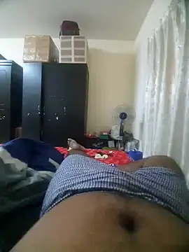 Snapshot of sexymallusexymale chatting on December 11, 2024, 9:09 am sexymallusexymale online show from December 11, 2024, 9:09 am