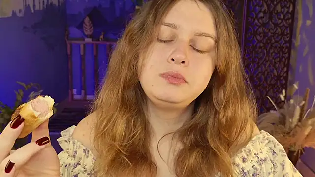 FioraMarmoris online show from September 15, 2025, 5:51 am