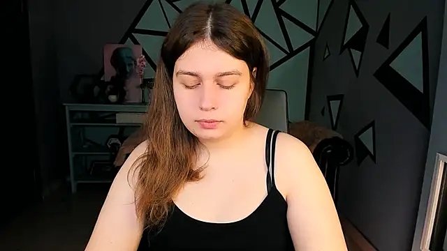 FioraMarmoris online show from March 6, 2026, 7:16 am