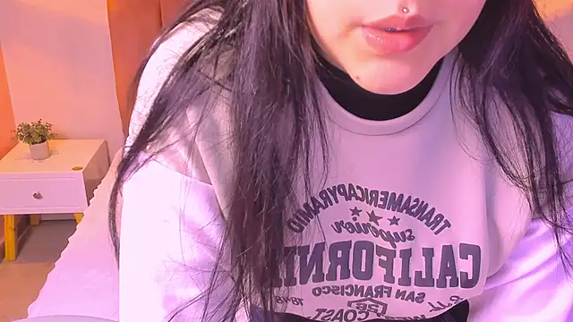 Lili Monroy online show from February 8, 2025, 12:50 pm