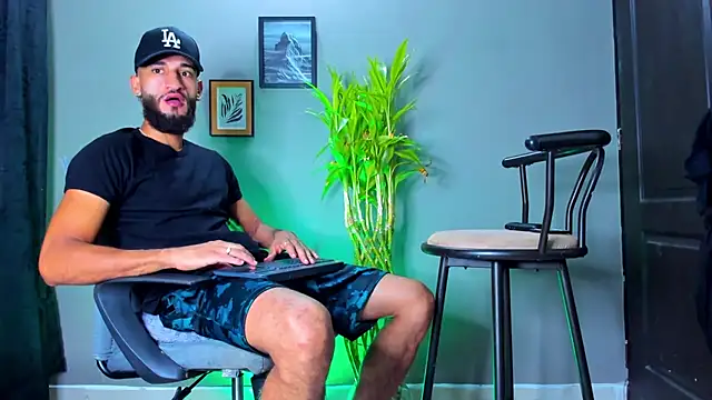 Damian 022 online show from July 22, 2026, 11:13 am
