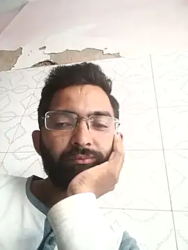 Snapshot of sagarghai07 chatting on September 27, 2025, 11:48 am sagarghai07 online show from September 27, 2025, 11:48 am