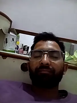 sagarghai07 online show from May 2, 2026, 4:12 pm