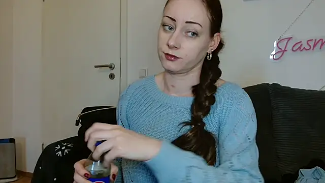 Jasmin-White online show from March 6, 2026, 2:02 pm