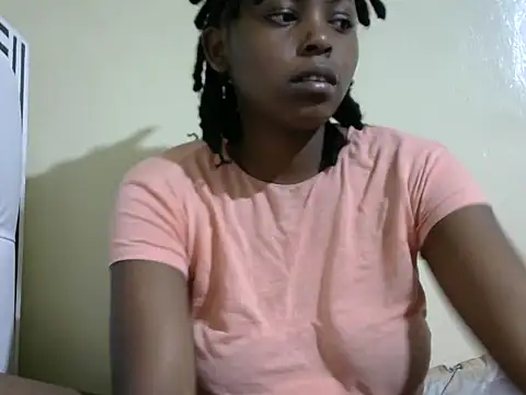 Snapshot of nelly_shyn chatting on October 5, 2025, 6:28 pm nelly shyn online show from October 5, 2025, 6:28 pm