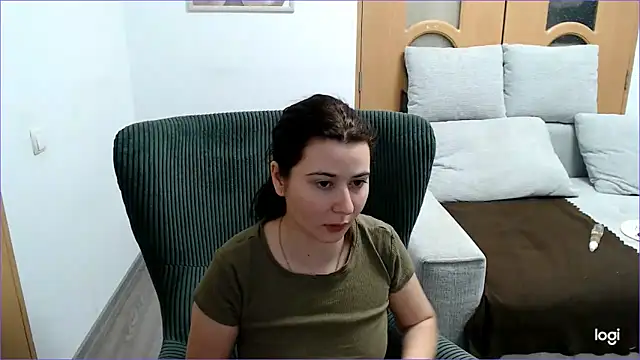 Snapshot of VioletaFlower7 chatting on February 24, 2026, 8:18 pm VioletaFlower7 online show from February 24, 2026, 8:18 pm