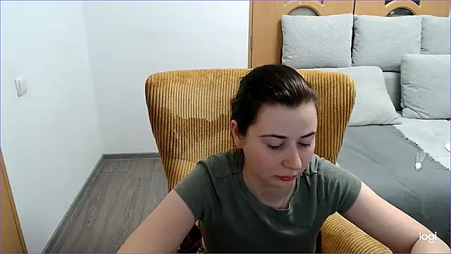 Snapshot of VioletaFlower7 chatting on March 22, 2026, 8:45 pm VioletaFlower7 online show from March 22, 2026, 8:45 pm