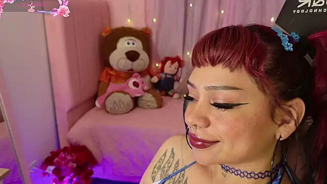 zoesullivan online show from May 4, 2026, 9:49 am