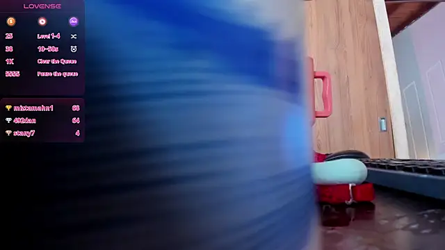 Snapshot of OraLarson chatting on February 10, 2025, 2:48 pm OraLarson online show from February 10, 2025, 2:48 pm