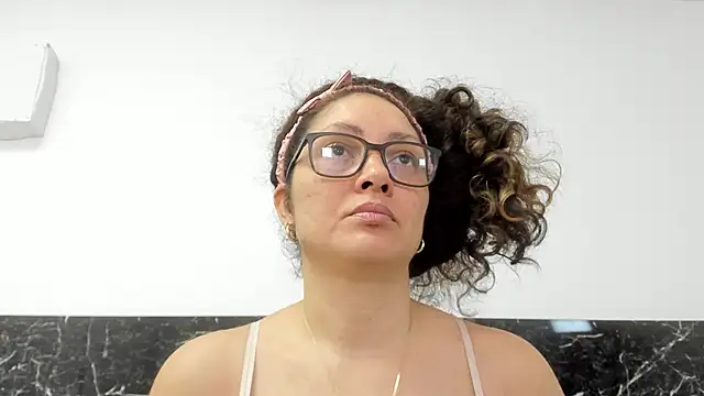 Snapshot of Juliabadlee chatting on January 23, 2025, 11:58 pm Juliabadlee online show from January 23, 2025, 11:58 pm