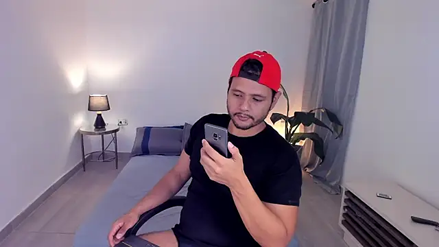 Nate Ocean online show from December 18, 2025, 1:11 am