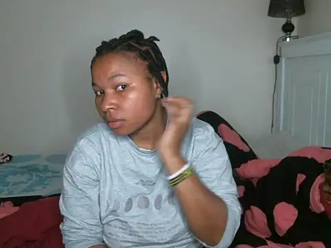 R-thequeen online show from December 2, 2024, 8:52 am