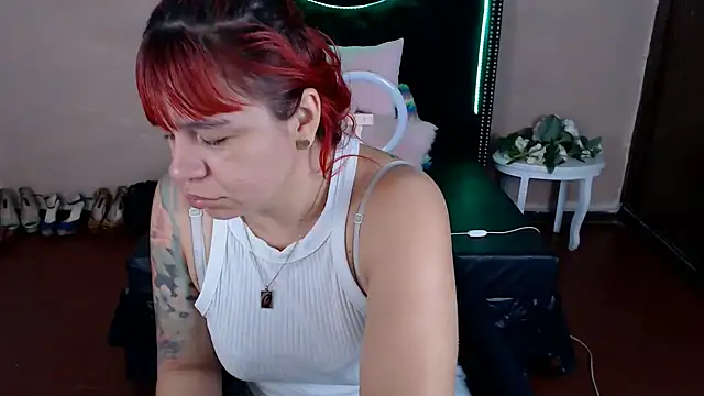 VioletaaaSlave online show from June 14, 2026, 11:01 am