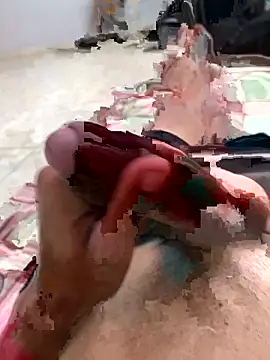 Snapshot of broklinguga chatting on October 5, 2025, 2:37 pm broklinguga online show from October 5, 2025, 2:37 pm