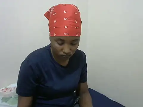 Snapshot of StacyGee24 chatting on September 26, 2025, 2:32 pm StacyGee24 online show from September 26, 2025, 2:32 pm