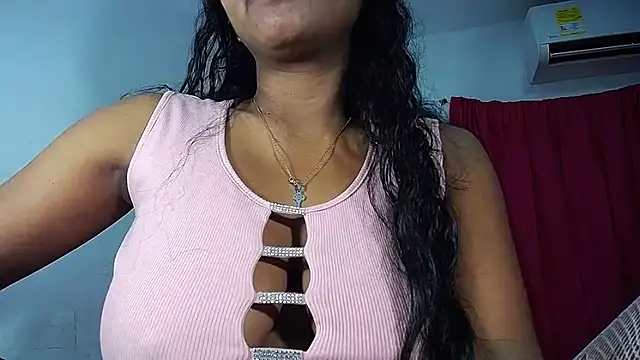 Sashabreck online show from May 6, 2026, 3:02 am