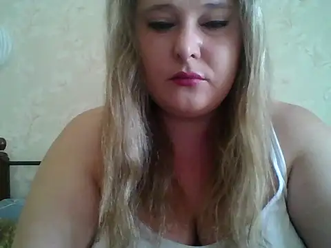 ParisMimi online show from April 5, 2026, 7:05 am