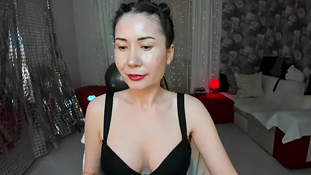 KarinaSweeety online show from June 23, 2026, 8:45 am