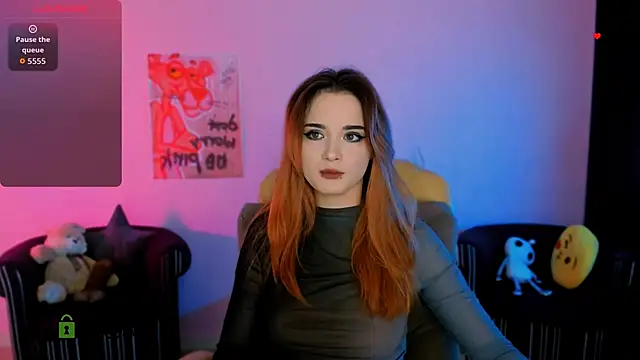 liana kisses online show from November 14, 2025, 8:18 pm