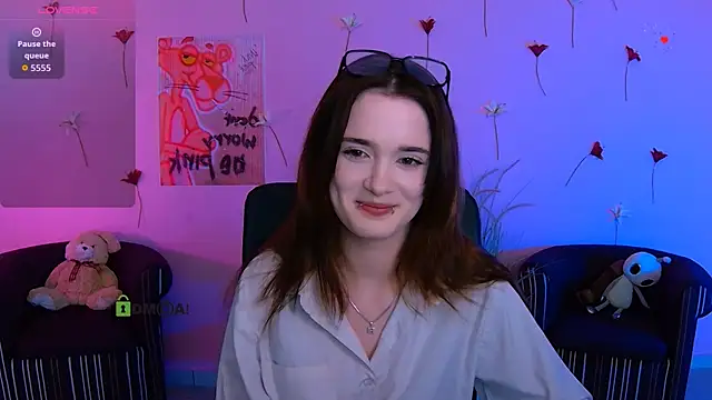 liana kisses online show from May 12, 2026, 7:00 pm