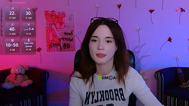 liana kisses online show from May 13, 2026, 7:11 pm