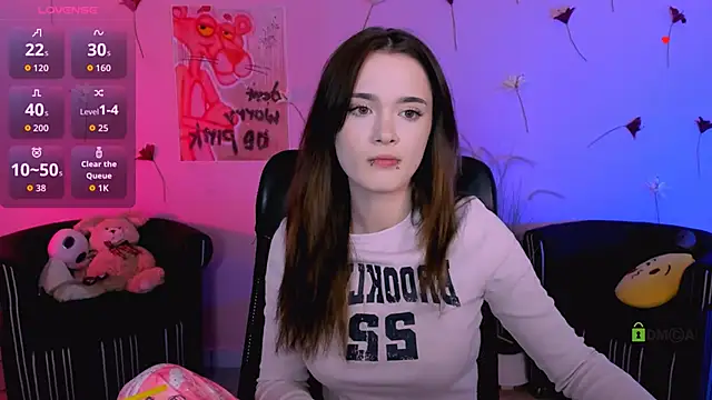 liana kisses online show from June 3, 2026, 6:57 pm