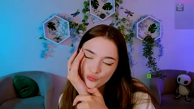 liana kisses online show from August 4, 2026, 11:18 pm