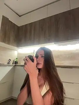 WildOrchid online show from March 3, 2026, 4:46 pm