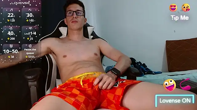 Jhonny hot s online show from September 17, 2025, 7:26 pm