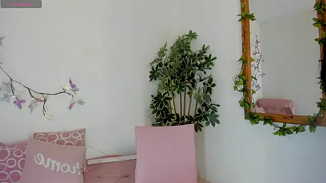 BarbaraKnox  online show from October 26, 2025, 11:53 pm