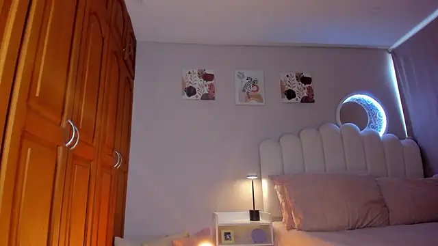 martinaaricci online show from January 13, 2026, 2:00 pm