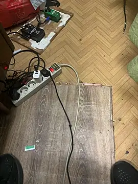 Snapshot of Ariel_Ari chatting on November 11, 2025, 10:43 pm Ariel Ari online show from November 11, 2025, 10:43 pm