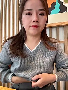 Efangfang online show from December 23, 2024, 4:22 am