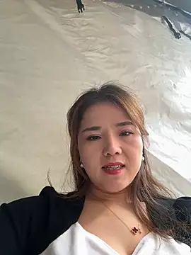 Efangfang online show from December 24, 2024, 3:27 am