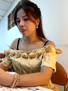 Snapshot of Efangfang chatting on December 4, 2025, 11:08 am Efangfang online show from December 4, 2025, 11:08 am